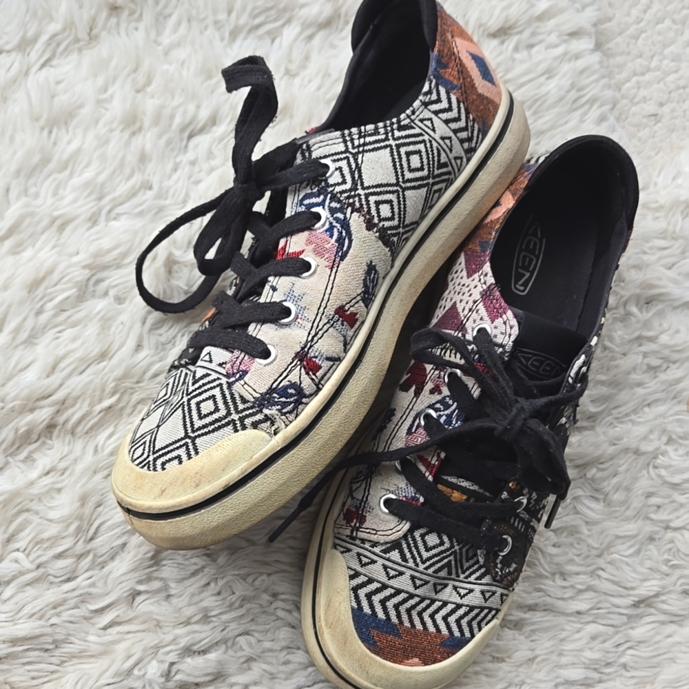 Keen Women's Patterned Canvas Sneakers in Black, White, Blue, Orange
